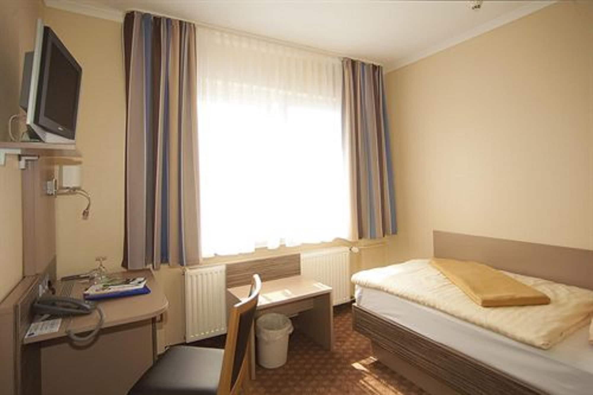 City Hotel Бремерхавен Екстериор снимка