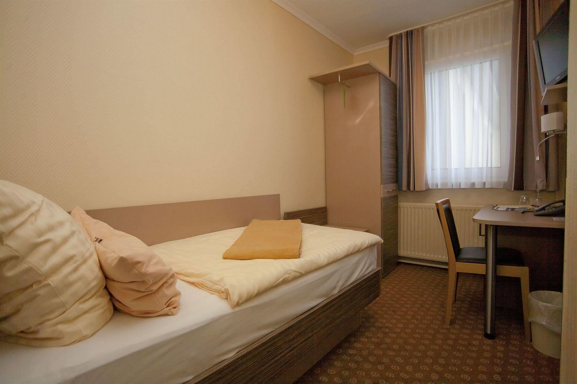 City Hotel Бремерхавен Екстериор снимка