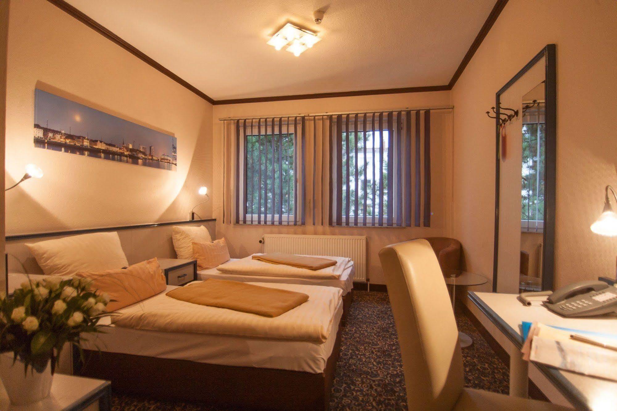 City Hotel Бремерхавен Екстериор снимка